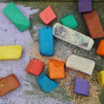 Vergeten speelged herontdekken - spelen met nat gekleurd krijt